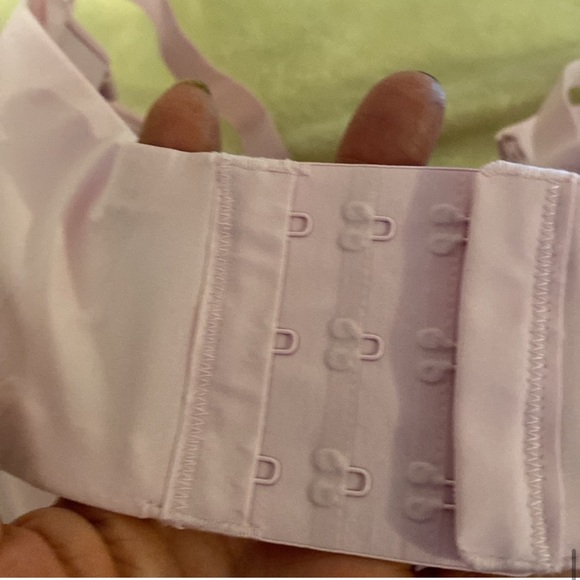 Skims Strapless Bra - Picture 7 of 9